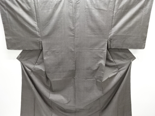 未使用品　仕立て上がり　本場泥大島紬100亀甲男物着物(長身キングサイズ)